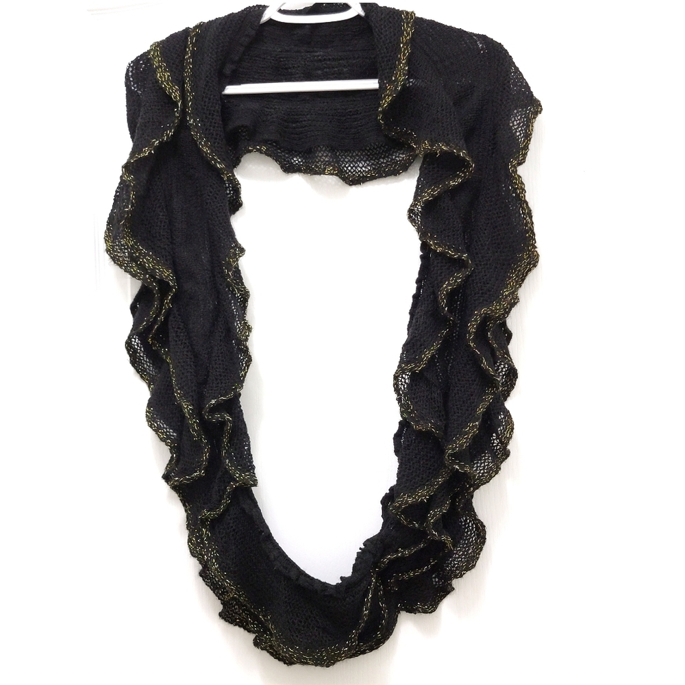 `H25442 Black & Gold Ruffled Infinity Scarf